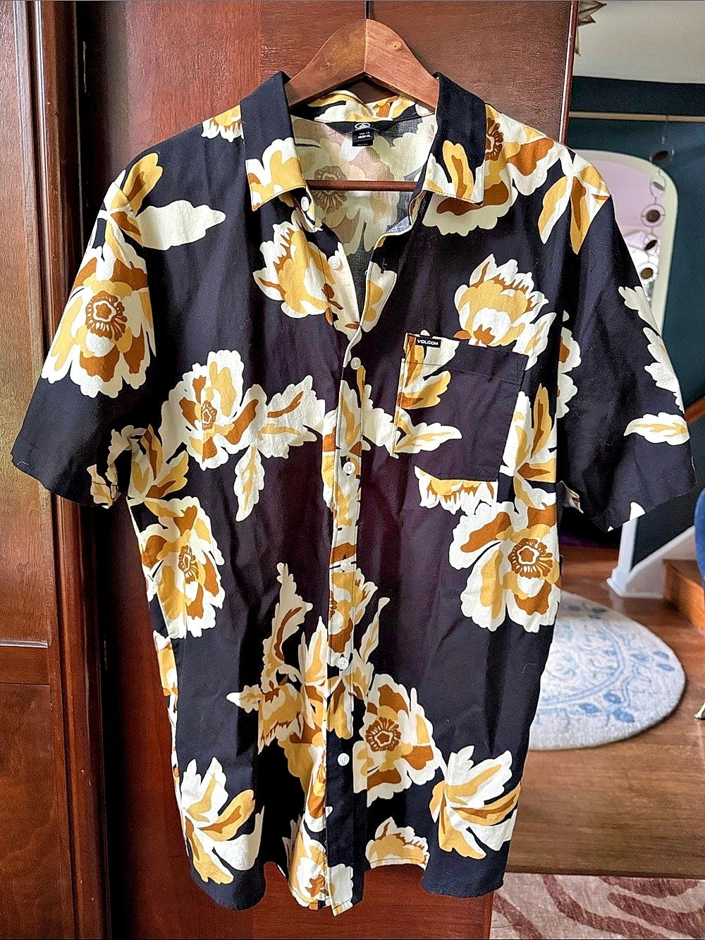 Volcom Warbler Floral Short Sleeve Shirt XL NWT